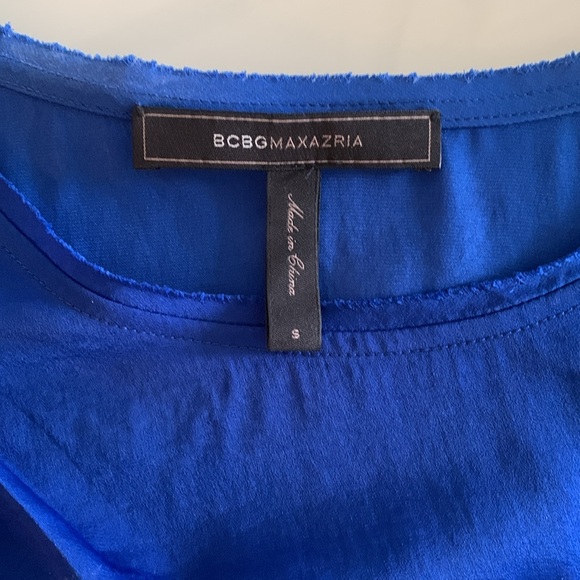 BCBG royal blue top, size small. - Picture 4 of 11